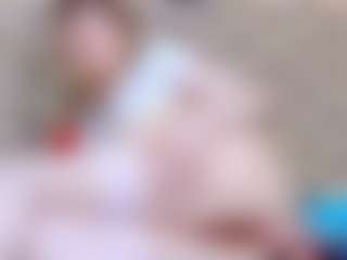Live cam show with ivorydreams - Submissive on TottyGirls