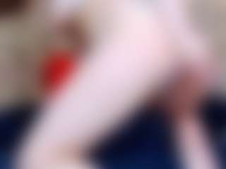 Live cam show with ivorydreams - Submissive on liverealitysex.com