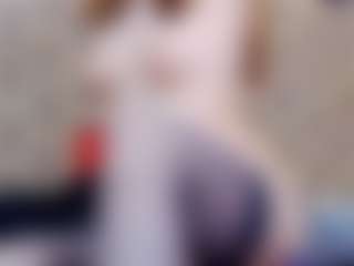 ivorydreams's Live Sex Cam Show