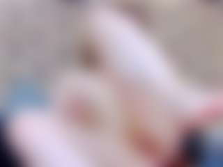 Live cam show with ivorydreams - Lovense Petite on livesexfox.com