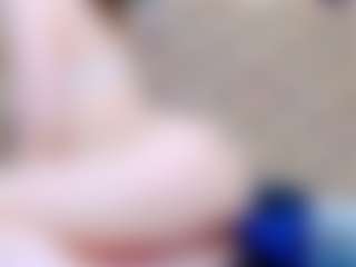 Live cam show with ivorydreams - Blue Eyes on SpunkLive