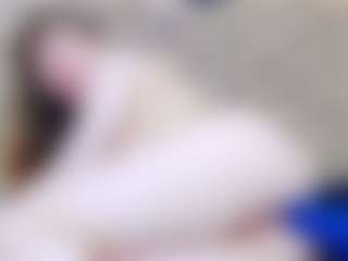 ivorydreams's Live Sex Cam Show