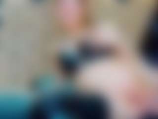Live cam show with ivorydreams - Deepthroat on live18s.com
