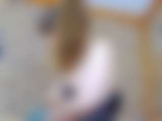 Live cam show with ivorydreams - Petite on TottyGirls