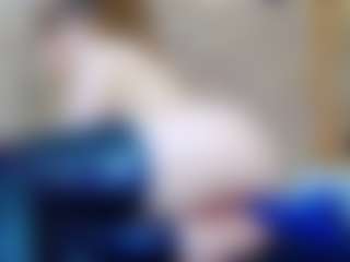 Live cam show with ivorydreams - Skinny on Camiplay Live
