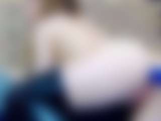 ivorydreams's Live Sex Cam Show