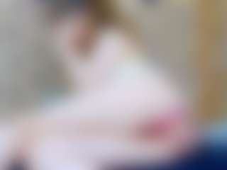 Live cam show with ivorydreams - Petite on CamClone