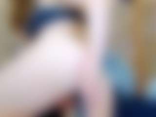 ivorydreams's Live Sex Cam Show