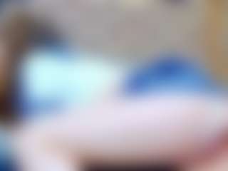 Live cam show with ivorydreams - Fingering on madthumbs