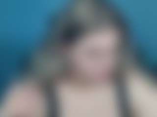 Live cam show with Ally - Living Room on alttransgirls