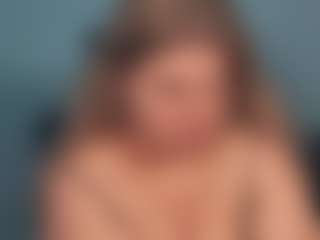 Live cam show with Ally - Blue Eyes on hotwifechat.live