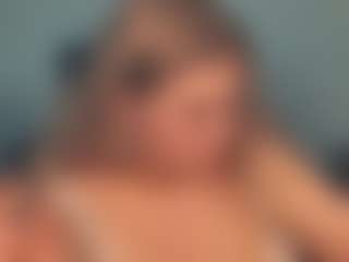 Live cam show with Ally - Pregnant on Camsoda