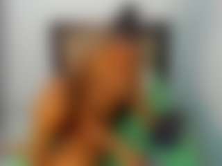 Live-Cam-Show mit megaan-hot - Public auf Camsoda