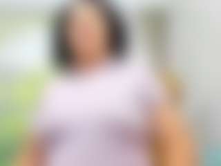 nikol32 MILF webcam performer live streaming