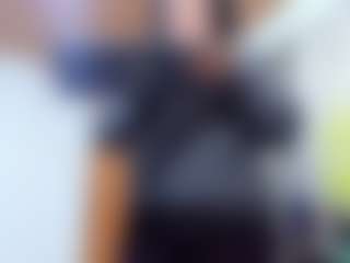 Live cam show with nikol32 - Glasses on StripNow