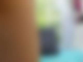 nikol32 MILF webcam performer live streaming