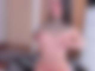 Live cam show with Samantha - Slave on AdultVida.com