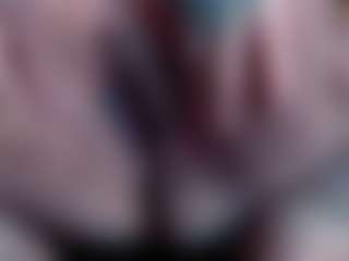 Live cam show with ChubbyPussycat - Blue Eyes on luckytryst.com