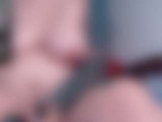 Live cam show with ChubbyPussycat - Wet on Milfs Live