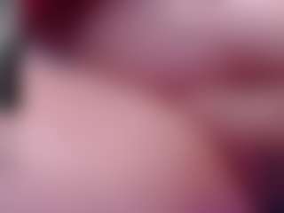 Live cam show with ChubbyPussycat - Facial Piercings on Camming Site
