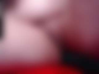 Live cam show with ChubbyPussycat - Facial Piercings on Camsoda