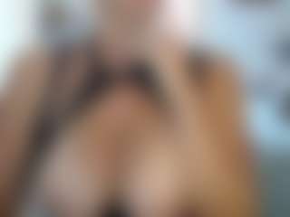 lulu7870's Live Sex Cam Show