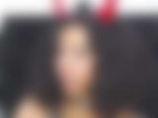 Tatis MILF webcam performer live streaming