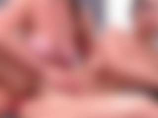 GanseloMix MILF webcam performer live streaming