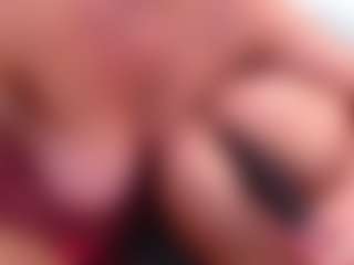 Live cam show with GanseloMix - Shaved Pussy on slutload