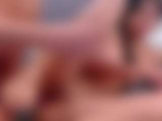 Live cam show with GanseloMix - Lesbian on Lustler