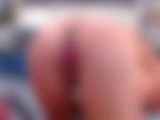 Live cam show with GanseloMix - Green Eyes on slutload