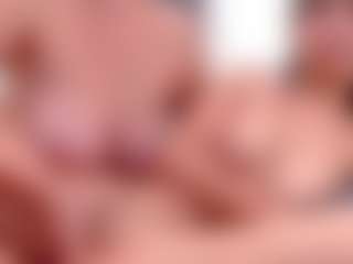 Live cam show with GanseloMix - Gagging on SxyPornLive