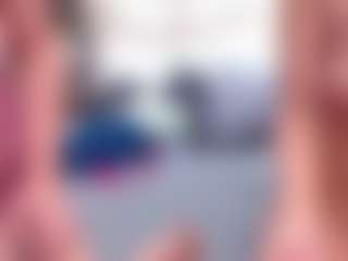 Live-Cam-Show mit GanseloMix - Blowjob auf Camsoda
