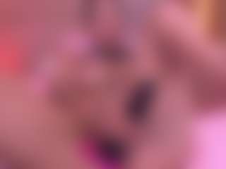 Live cam show with Danna Berlin - Smoking on Fling VIP Chat
