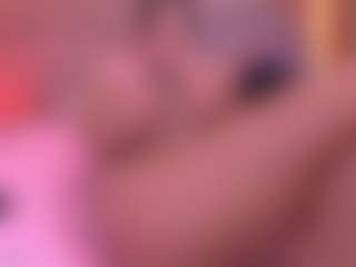 Live cam show with Danna Berlin - Oil on MyBangCams