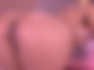 Live cam show with Danna Berlin - Petite on UwU Esports