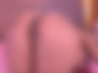 Live cam show with Danna Berlin - Petite on sexytreat.net