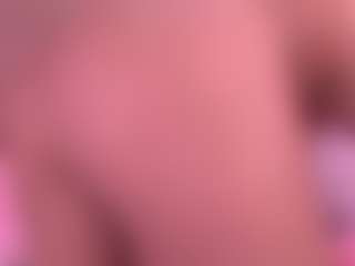 Live cam show with Danna Berlin - Petite on CamSodaAdn