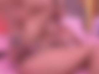 Live cam show with Danna Berlin - Petite on boobsie.com
