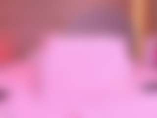 Live cam show with Danna Berlin - Erotic Dance on SxyPornLive