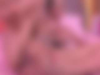 Live cam show with Danna Berlin - Squirt on Free Soda