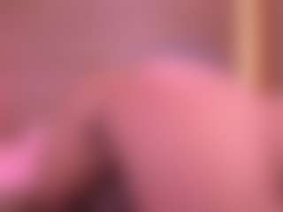 Live cam show with Danna Berlin - Smoking on Latina Girls