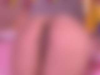 Live cam show with Danna Berlin - Skinny on Gym Cam Girls
