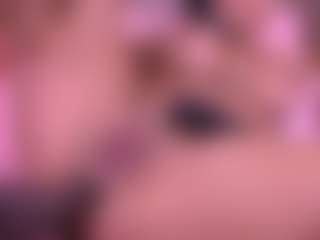 Live cam show with Danna Berlin - Flexible on CamClone