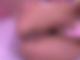 Live cam show with Danna Berlin - Smoking on makecum.org