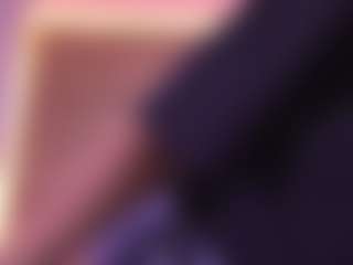 Live cam show with Danna Berlin - Bedroom on madthumbs