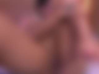 Live cam show with Danna Berlin - Oil on Dare Cams