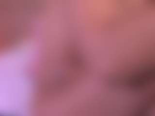 Live cam show with Danna Berlin - Fingers on Camsoda