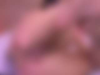 Live cam show with Danna Berlin - Bedroom on Camiplay Live