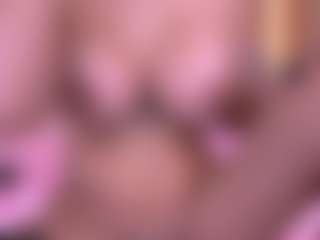 Live cam show with Danna Berlin - Flashing on CamSodaAdn